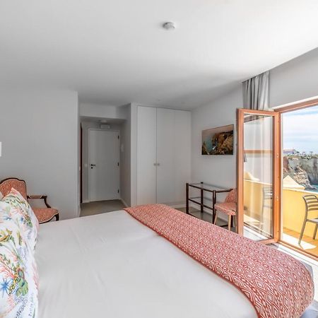 קארבואירו Castelo Guest House מראה חיצוני תמונה