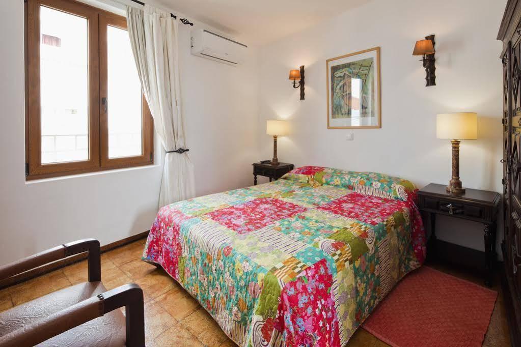 קארבואירו Castelo Guest House מראה חיצוני תמונה