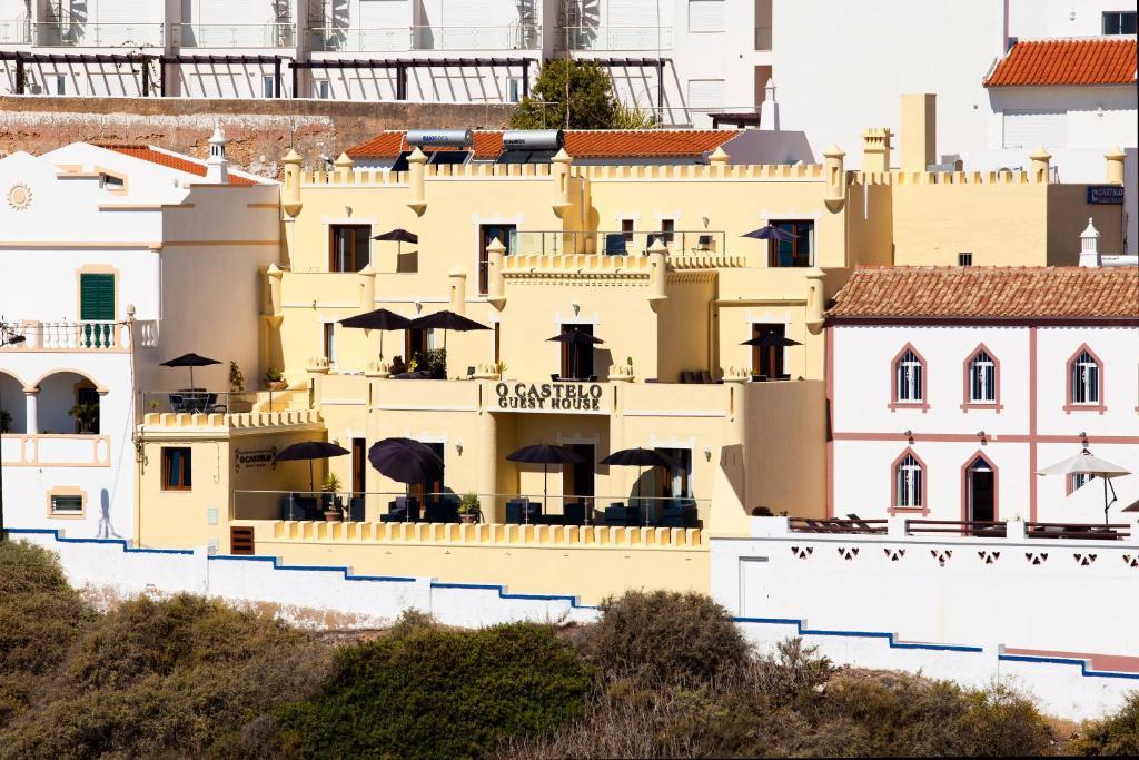 קארבואירו Castelo Guest House מראה חיצוני תמונה